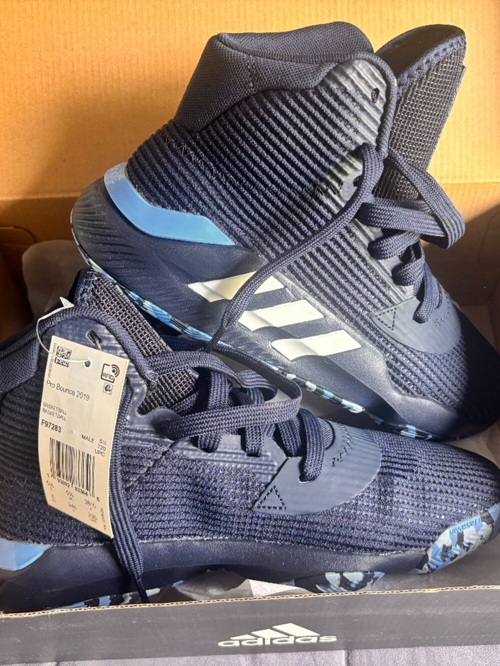 NEW Adidas Pro Bounce 2019 Basketball Shoes | Men's US 6 | Navy/White | F97283 | - Picture 2 of 7